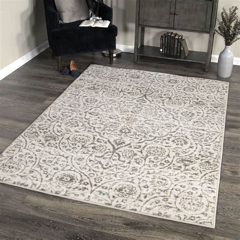 area rugs   decorate  small living room   ways  spruce