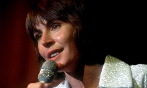 helen reddy australian singer of feminist anthem i am woman dies aged