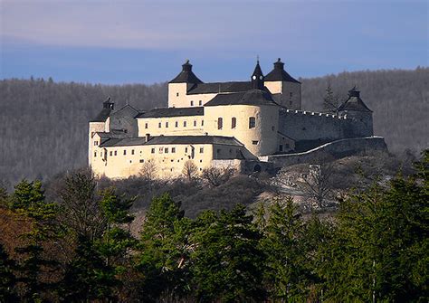 wwwfromatravellersdeskcom slovakian castle krasna horka  fire