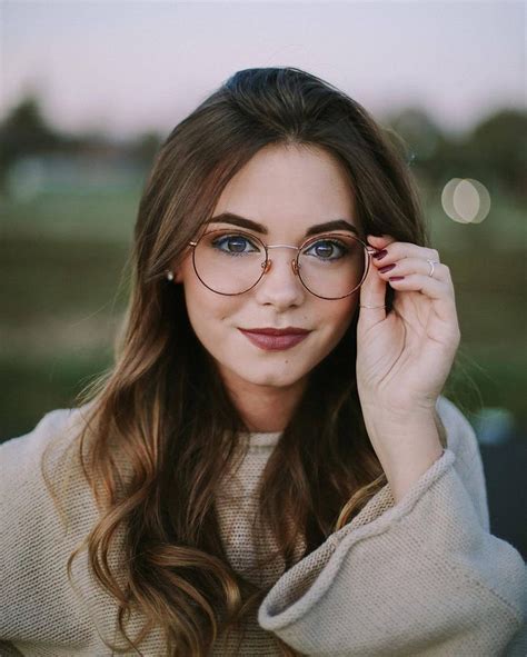 Pin By D F On Beautiful Faces Glasses Fashion