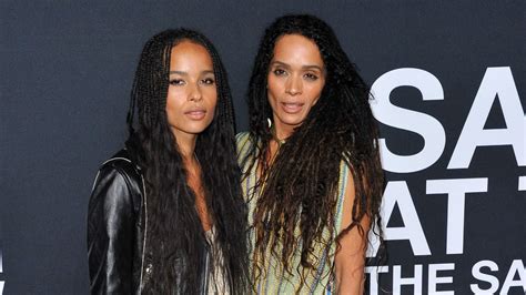 zoe kravitz recreates mom lisa bonet s nude ‘rolling stone cover 30