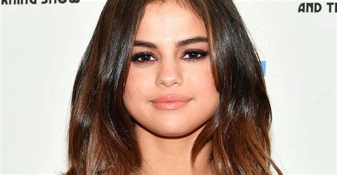 selena gomez defends controversial scenes in 13 reasons why huffpost