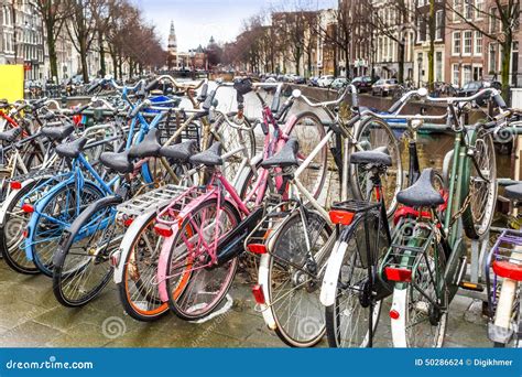 fiets  amsterdam stock foto image  brug toneel
