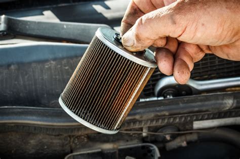 pay attention    signs   clogged fuel filter