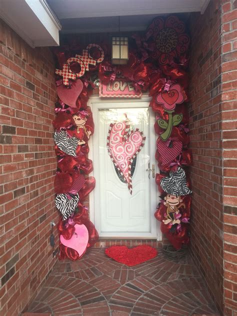 Valentine S Day Door Diy Valentine S Day Decorations Valentines Day