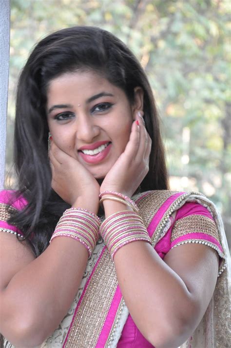 actress pavani reddy half saree photos mirchi5 latest telugu cinema