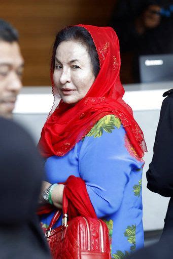 wife of ex malaysia pm questioned new graft scandal unfolds