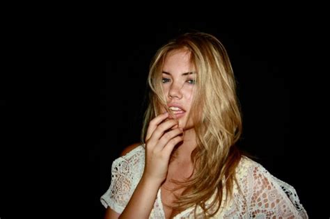 all hollywood celebrities kate upton without makeup look