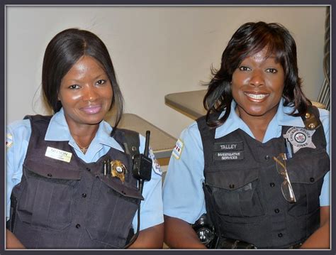 two more friendly chicago police officers flickr photo