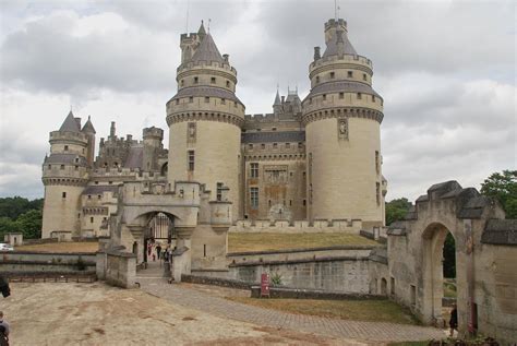 french castles castle medieval castle