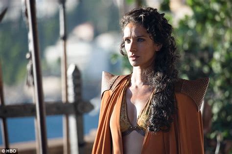 game of thrones needs naked women to explain the plot