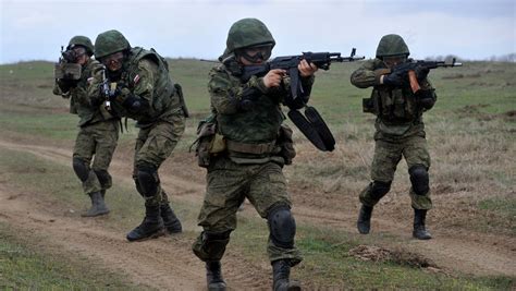 russland soldat erschiesst offenbar drei kameraden auf militaerbasis  woronesch der spiegel