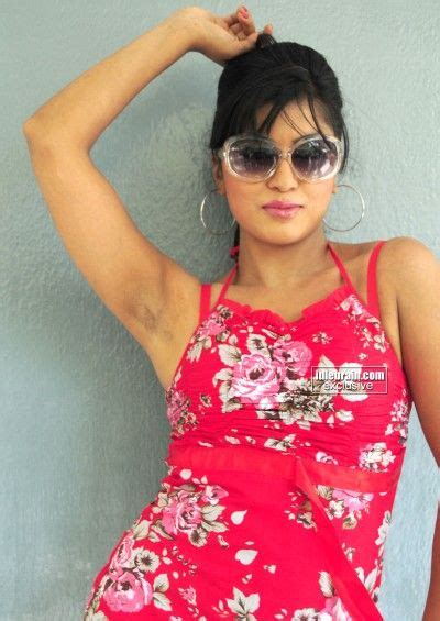 Arti Puri Showing Her Hairy Dark Armpits Indian Armpit Fashion Women