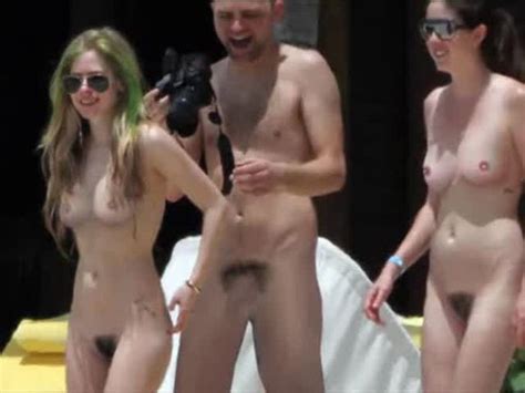 avril lavigne nude on public beach with friends motherless
