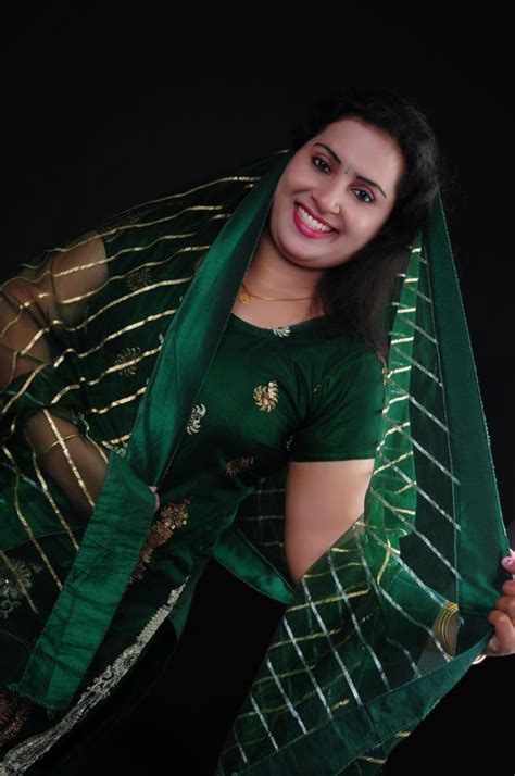 malayalam tv serial actress malayalam tv actress graashma thalassery photo gallery
