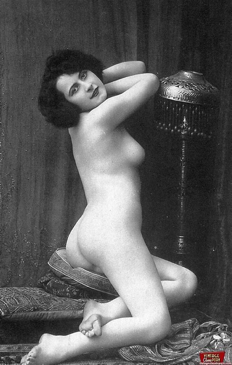 Some Vintage Topless Naked Girls Porn Titan