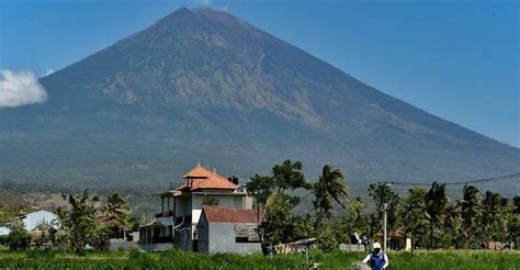 world news indonesia ready to divert tourists as bali