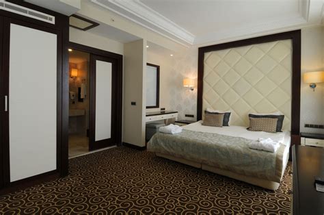 suite room goldcity hotel