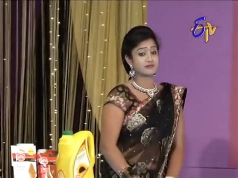 Sravani Hot Navel Show In Saree Television Serial Actress