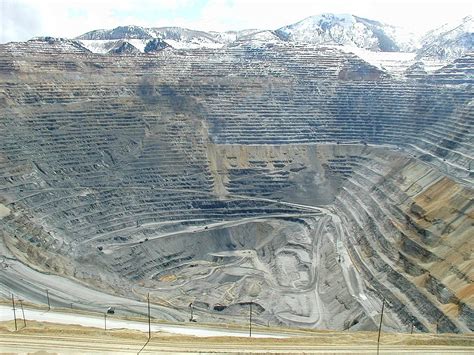 worlds  largest open pit mines iseekplant