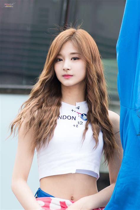 tzuyu amazing body beautiful hot sexy pretty naked blonde redheads with dark hair k pop