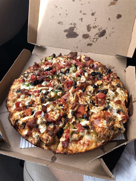 dominos pizza ive     share    guys rfoodporn