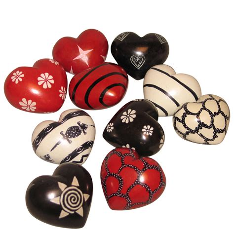 heart shaped kisii stone paperweight handcrafted  kenya sunnyside gifts