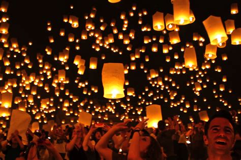 yi peng festival complete guide  thailands lantern releasearound