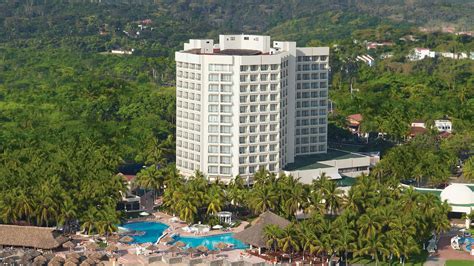 family friendly resort  mexicos pacific coast sunscape dorado pacifico ixtapa part  world