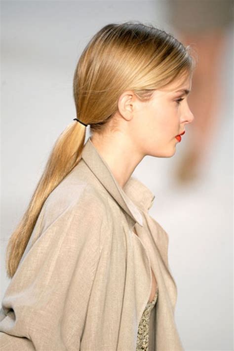 ponytail hairstyles    ponytail hair trend summer fashion