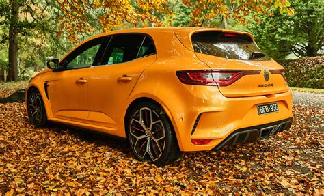 driven  renault megane rs  trophy  raw uncompromising  addictive carscoops