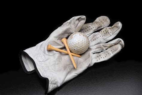 clean golf gloves   easy steps golfers hacks