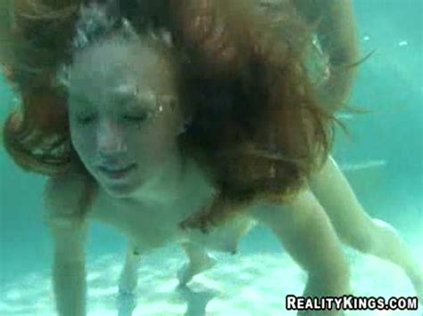 Ami Emerson Getting Her Pussy Fucked While Underwater
