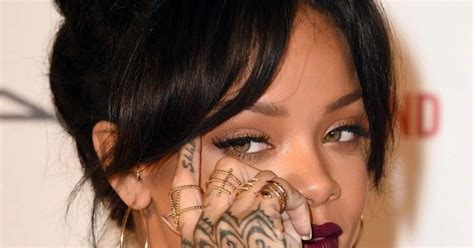 Welcome To Newsblunt Wow Rihanna Shows Off Her Fierce Ink At Mac