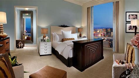 penthouse style bedrooms   decorate   sleek theme trump