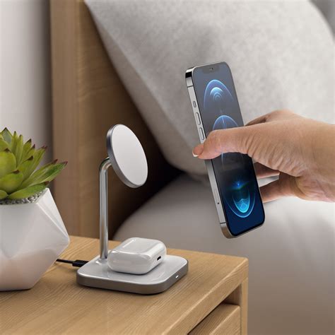 aluminum    magnetic wireless charging stand