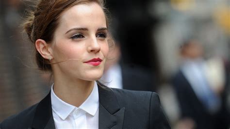 emma watson just went dark brown and she looks magical glamour
