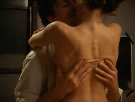 Nude Video Celebs Lisa Zane Nude The Passion Of Martin 1991
