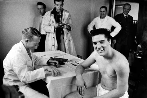 10 Interesting Photographs Of Elvis Presley Joins The Army