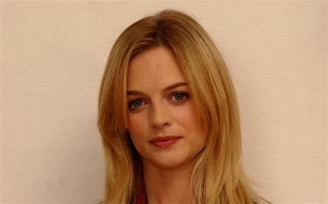heather graham wallpapers images  pictures backgrounds