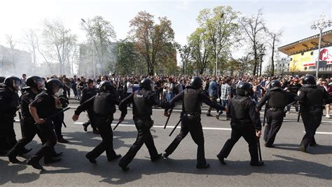 Anti Putin Protests Alexei Navalny Hundreds Arrested In Russia