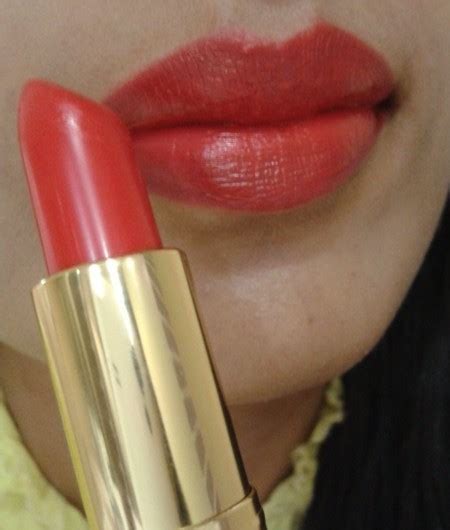 Revlon Super Lustrous Lipstick – Love That Red 725 Review Swatch Lotd