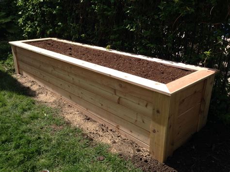 raised vegetable planter box