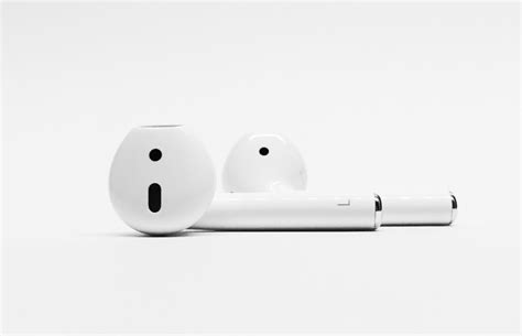 latest airpods  usb    iphone   techzle