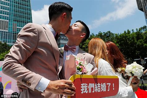 Taiwan Hosts Asia S First Ever Legal Gay Marriage As A Dozen Same Sex