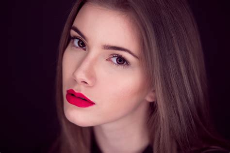 wallpaper face model eyes brunette red lipstick