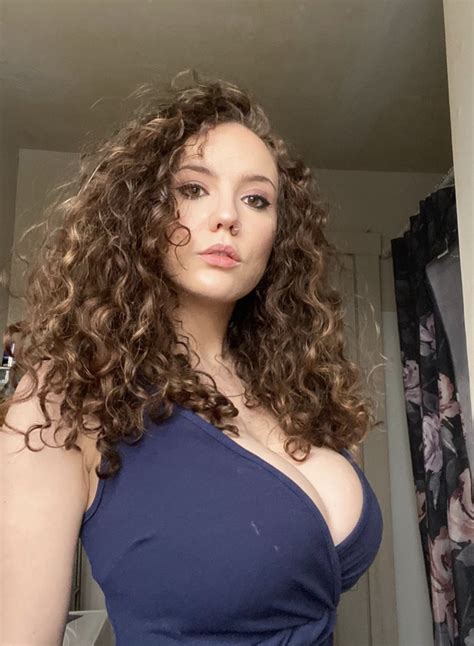 Laura Earnesty Busty Curly Hair Girl Nudes Fapdungeon