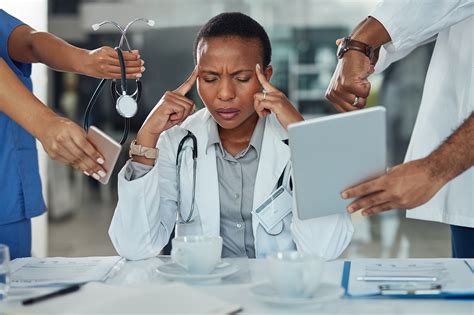 expert roundtable physician burnout  covid  infectious