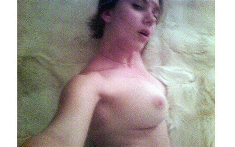 fotos de scarlett johansson pelada nua mostrando os peitos liga das novinhas