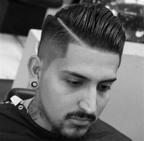 short fade haircuts  men differentiate  style
